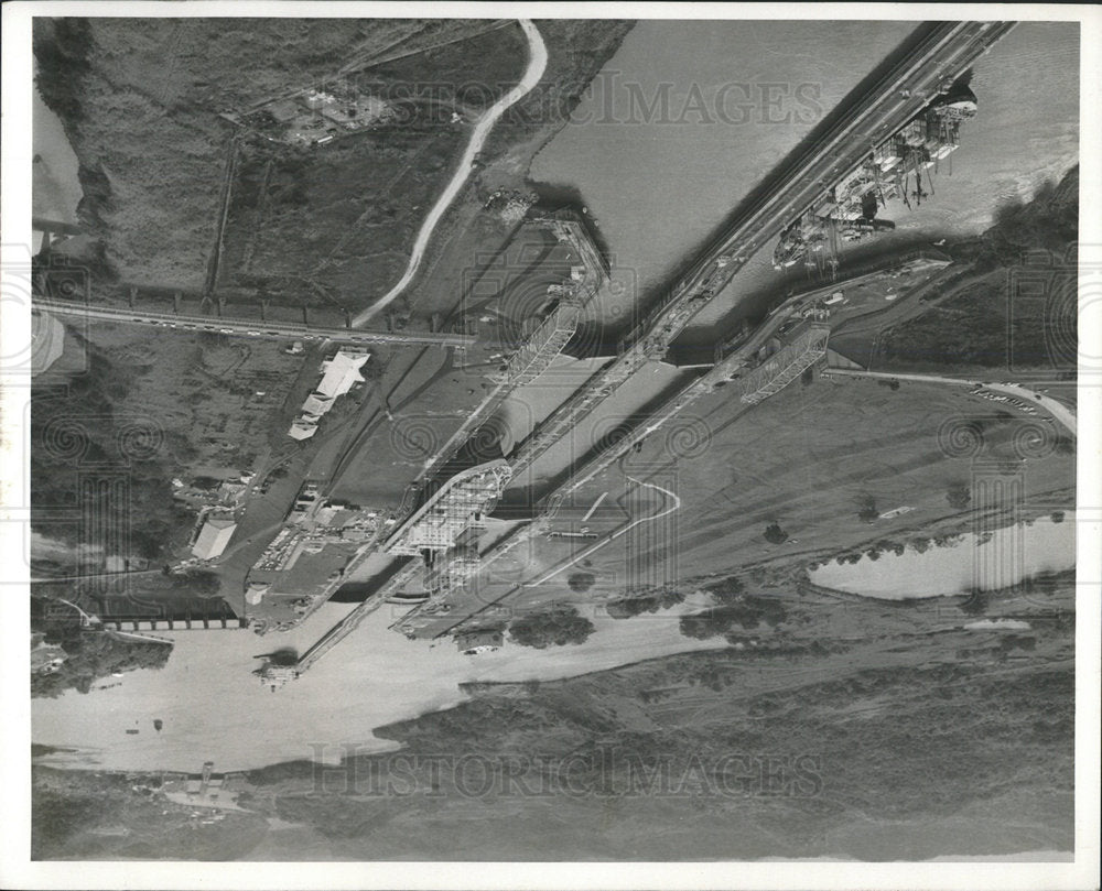 1972 Press Photo Tokyo Bay Ship Miraflores Locks Panama - Historic Images