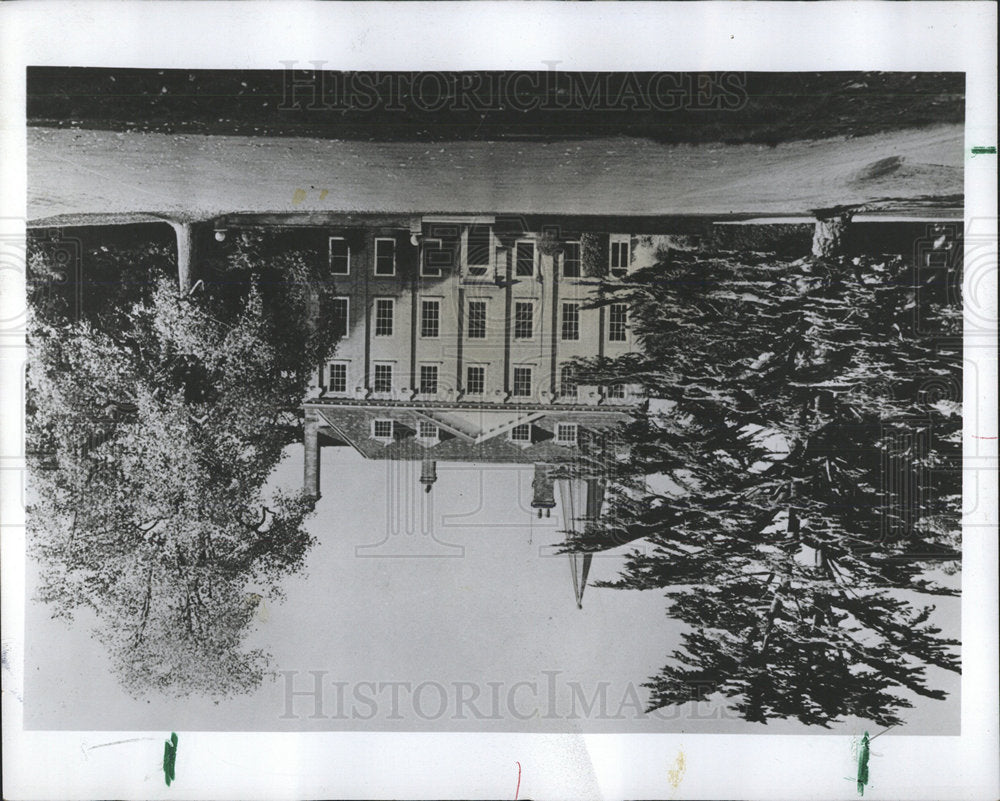 1968 Press Photo Clifford Hall near Beth, England - Historic Images