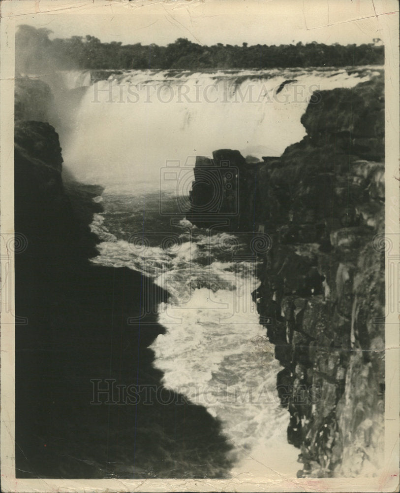 1968 Press Photo  Igussau Falls Brazil - Historic Images