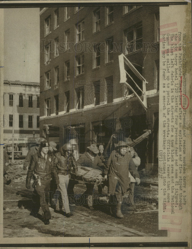 1976 Press Photo Fremont Pathfinder Hotel Blast - Historic Images