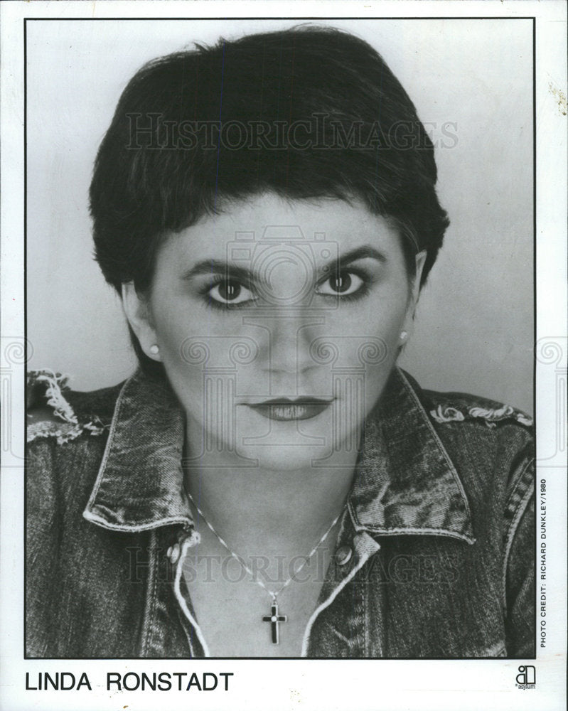 1990 Press Photo Pop Music Singer Linda Ronstadt  - Historic Images