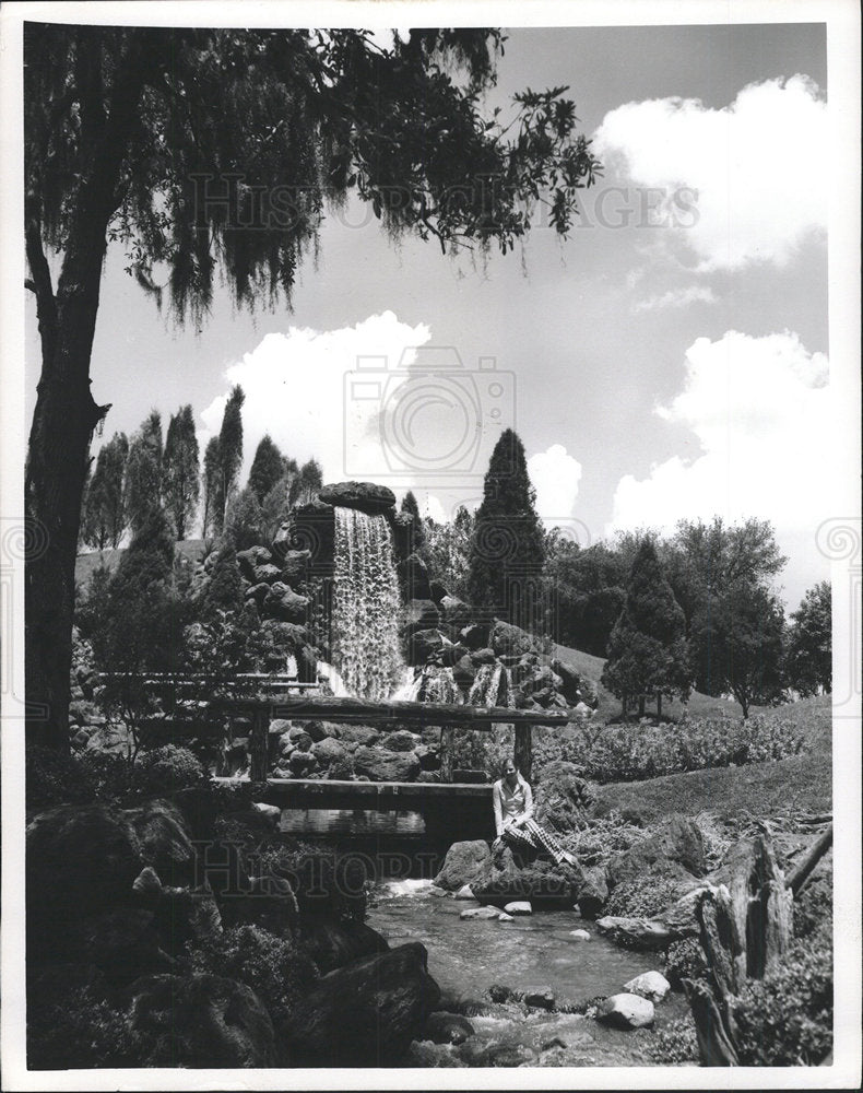 1975 Press Photo Cypress Gardens Mediterranean Falls - Historic Images