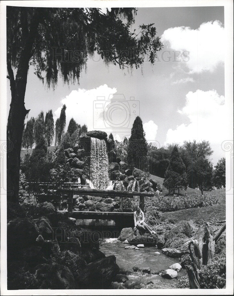 1975 Press Photo Cypress Gardens Mediterranean Falls - Historic Images