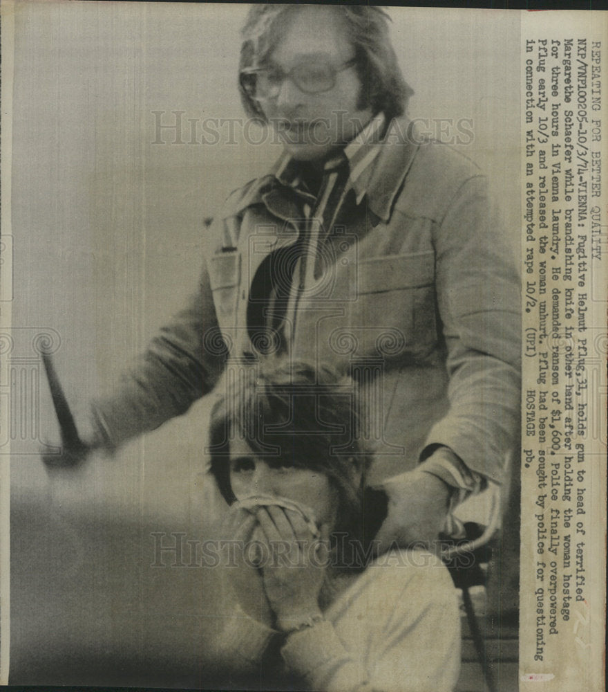 1974 Press Photo Hostage Criminal Vienna Austria - Historic Images