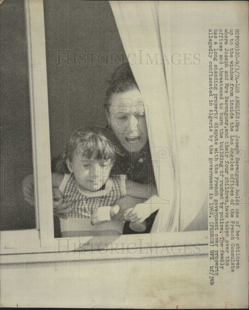 1974 Press Photo French Consulate Hostages  - Historic Images