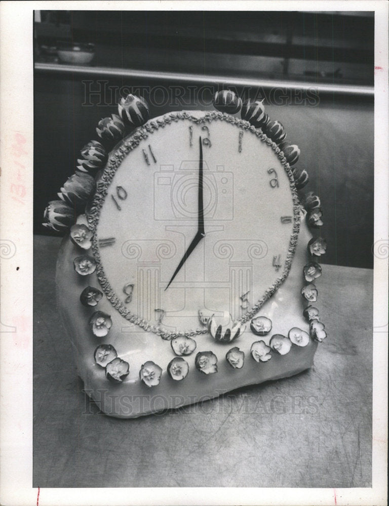 1967 Press Photo Vegetable Designed Clock - Historic Images