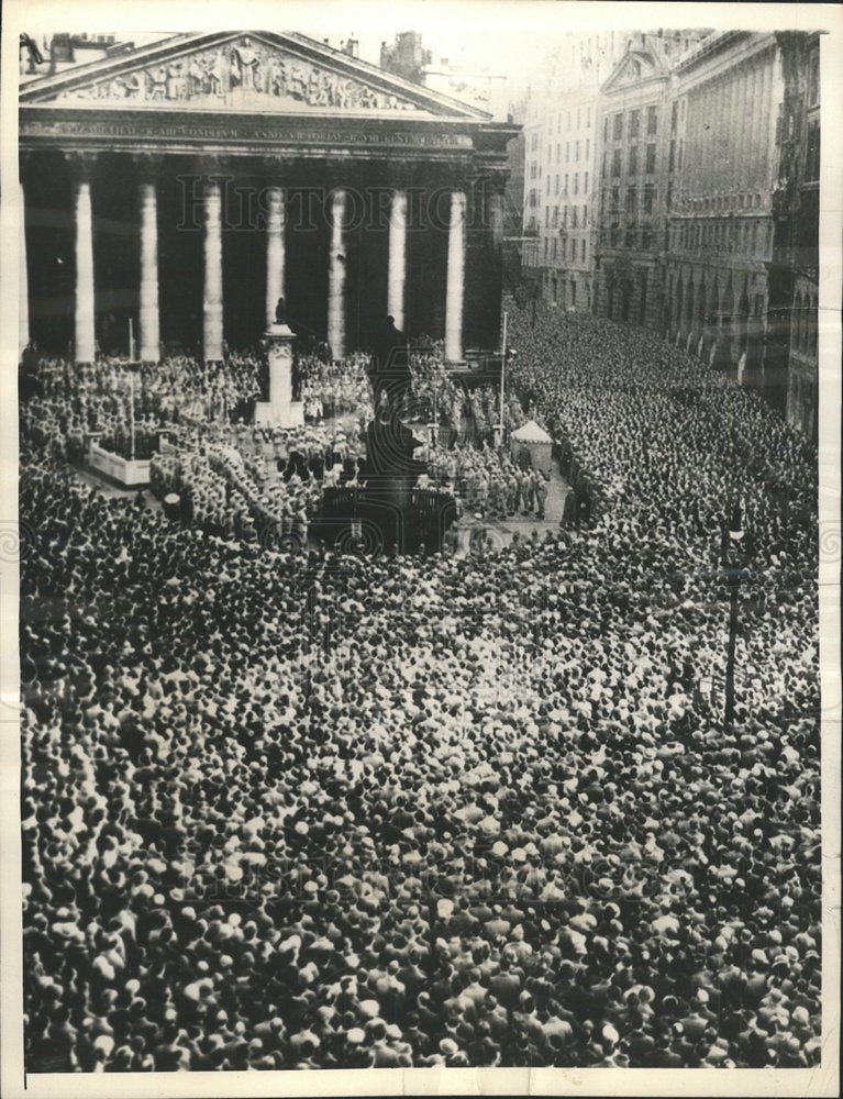 1935 Press Photo Troops memorial London Royal exchange - Historic Images