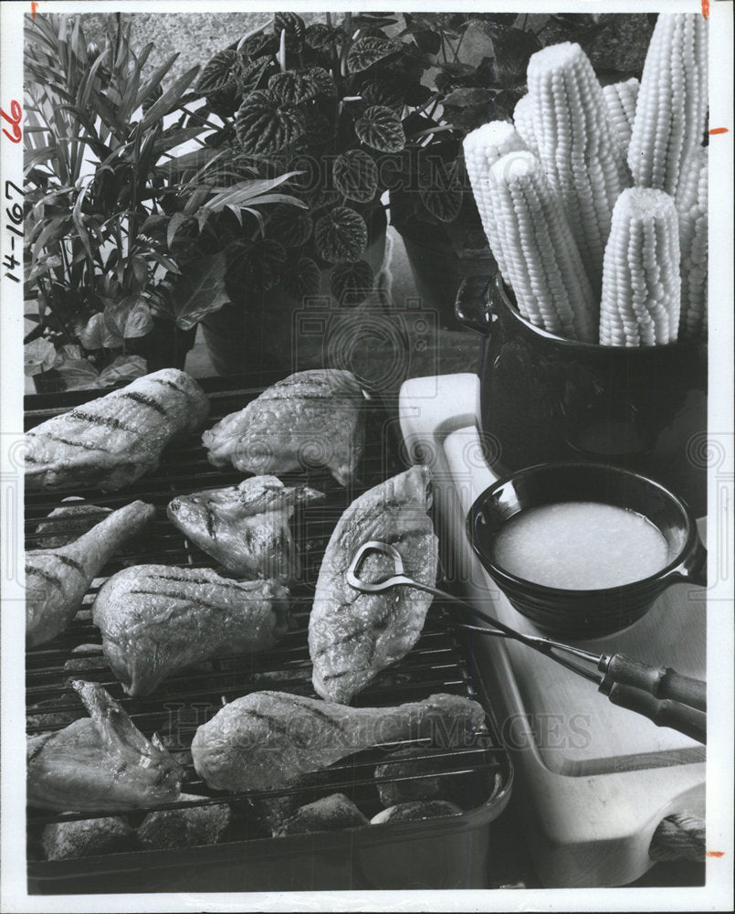1980 Press Photo Zingy Barbecues Chicken cook food item - Historic Images
