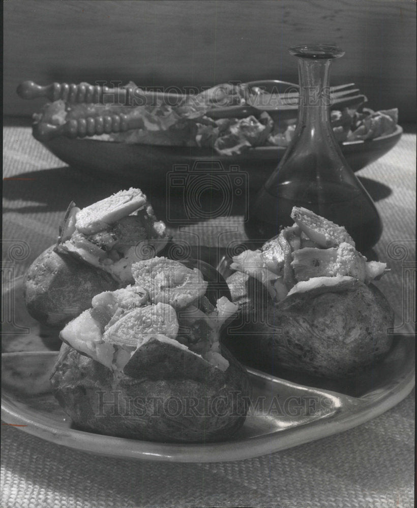 1975 Press Photo Baked Potatoes Dishes - Historic Images