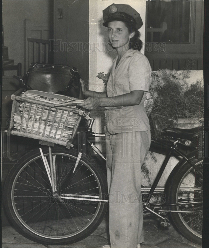 1944 Press Photo La Rene Fletcher Local Girl Postoffice - Historic Images