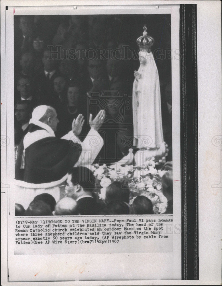 1967 Press Photo Pope Paul VI pays homage - Historic Images