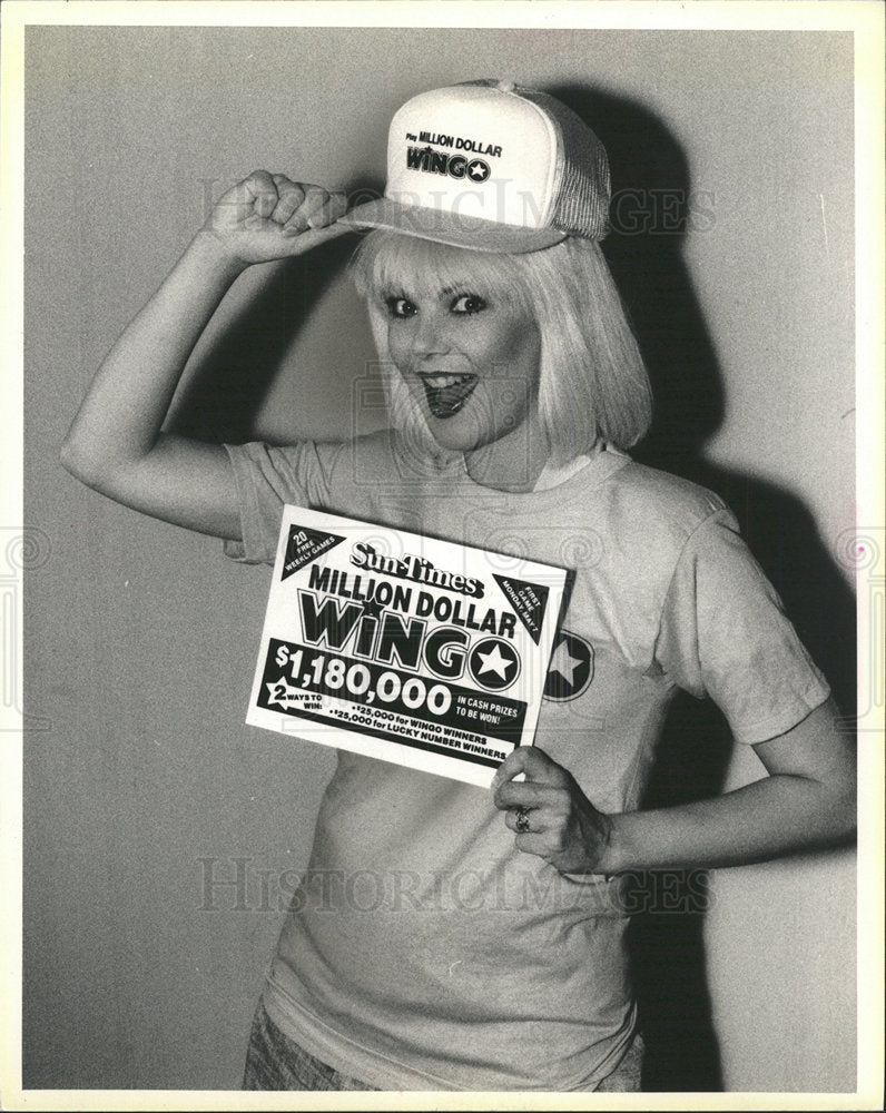 1984 Press Photo Actress Ann Julian Holiday Star WINGO - Historic Images