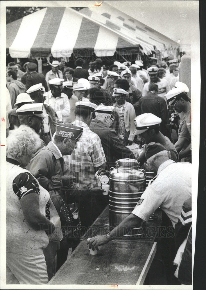 1982 Press Photo Coffee Break Service veterans Neil  - Historic Images