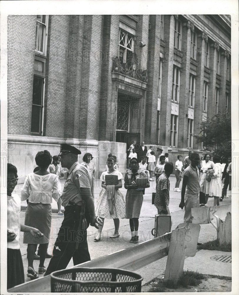 1961 Press Photo Harrison High School Summer Class Snap - Historic Images