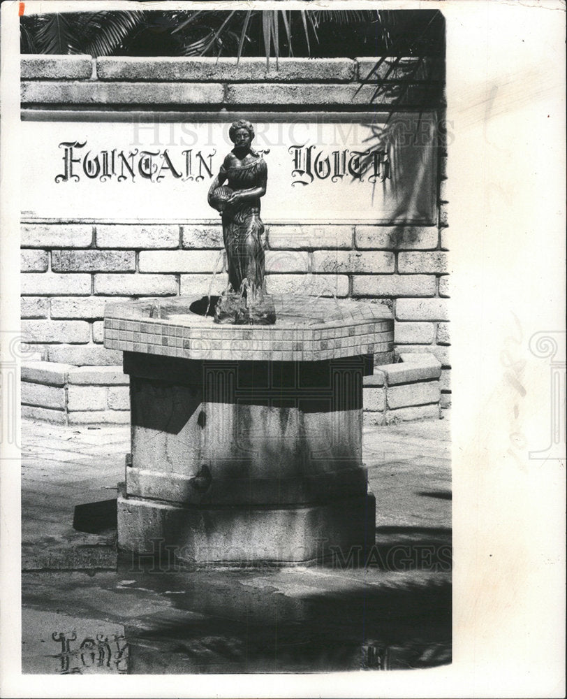 Press Photo Down Town St Petersburg Fountain Water Ship - Historic Images