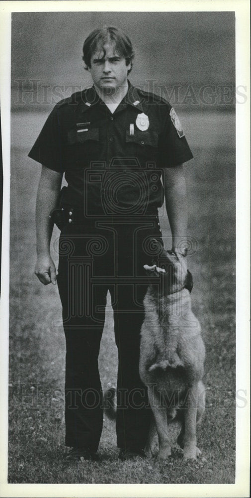 1983 Press Photo K-9 Trial Bridgewater Massachusetts  - Historic Images