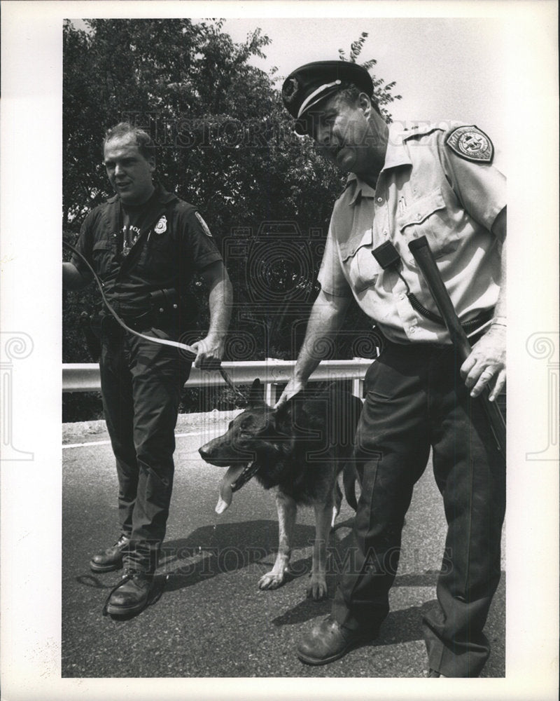 1991 Press Photo K-9 Police Unit Milton Massachusetts  - Historic Images