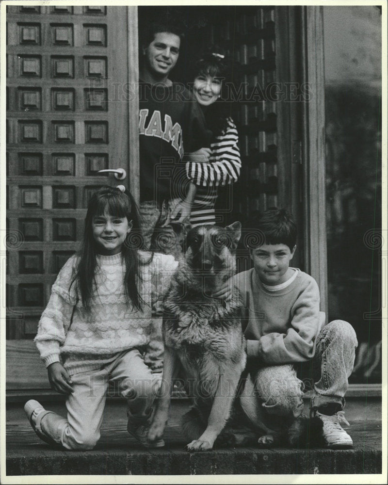 1991 Press Photo German Shepard Dog Breed  - Historic Images
