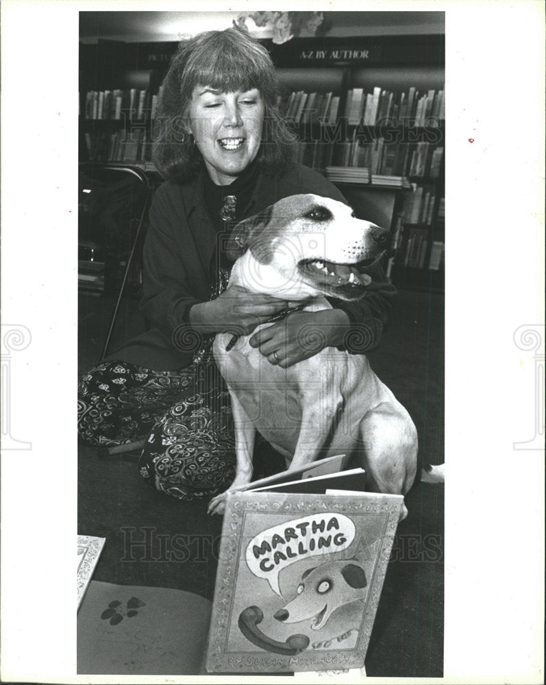 1994 Press Photo Martha the Dog at Waterstones - Historic Images