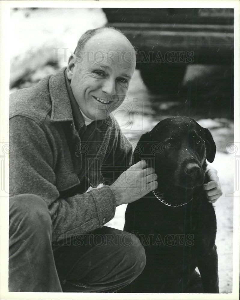 Press Photo Ray McSoley and Geordy the Dog Photoed - Historic Images