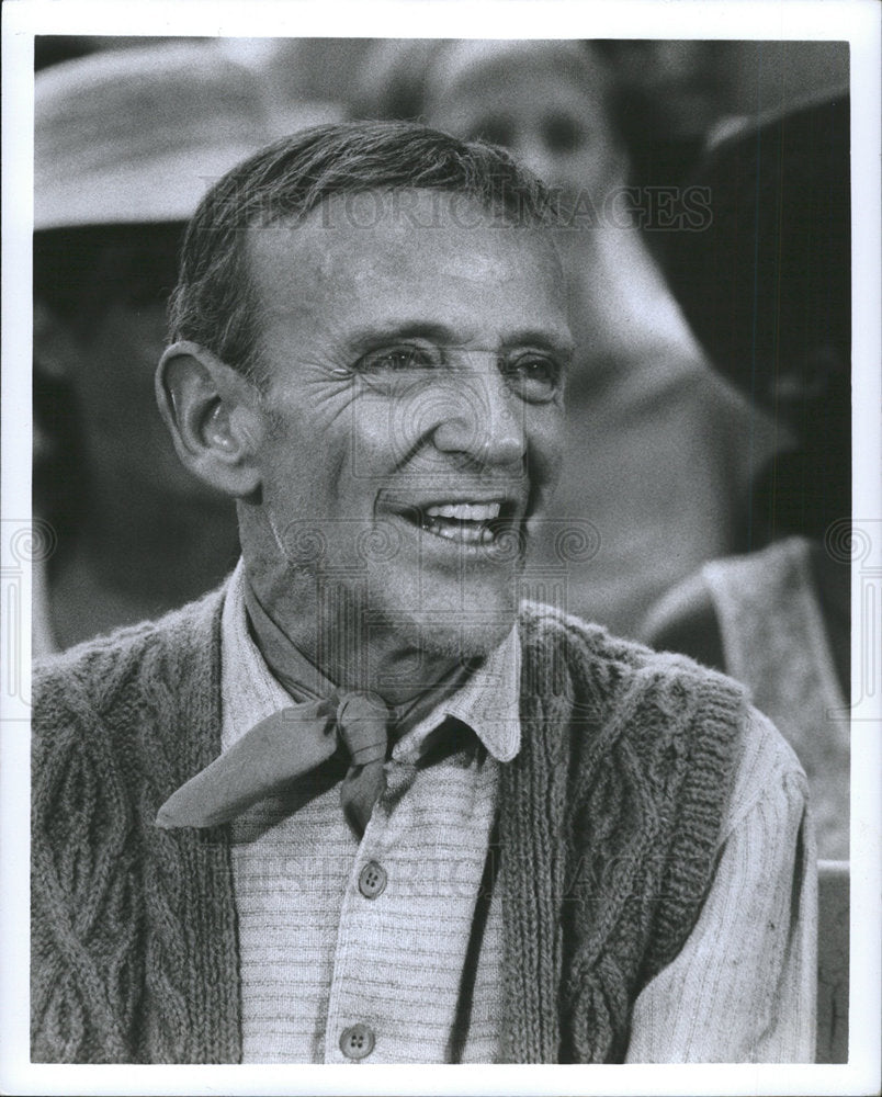 Press Photo Fred Astaire in a Scene of Finian&#39;s Rainbow - Historic Images