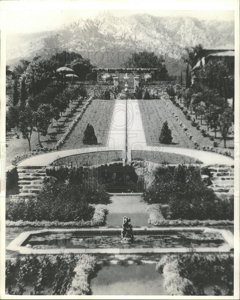 Press Photo Mrs. Joesph Weber &quot;El Corrito&quot; Blue Garden - Historic Images