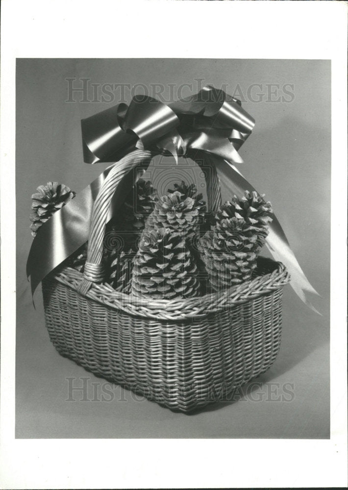 1977 Press Photo Beautiful Basket of Scented Pine Cones - Historic Images
