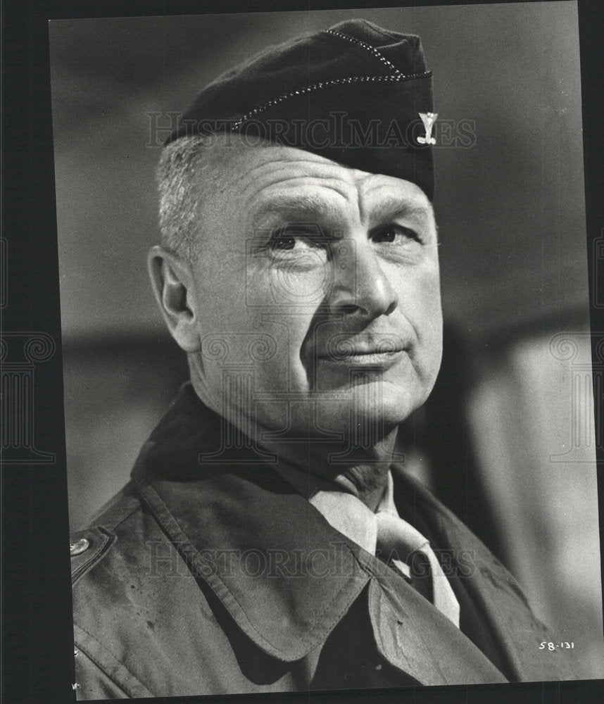 Press Photo Eddie Albert appears The Longest Day - Historic Images
