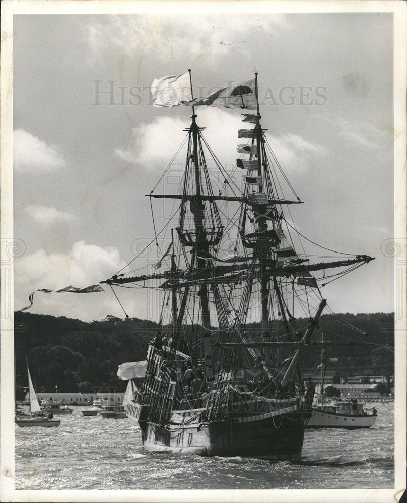 1975 Press Photo Historic Replica Golden Hinde Ship - Historic Images