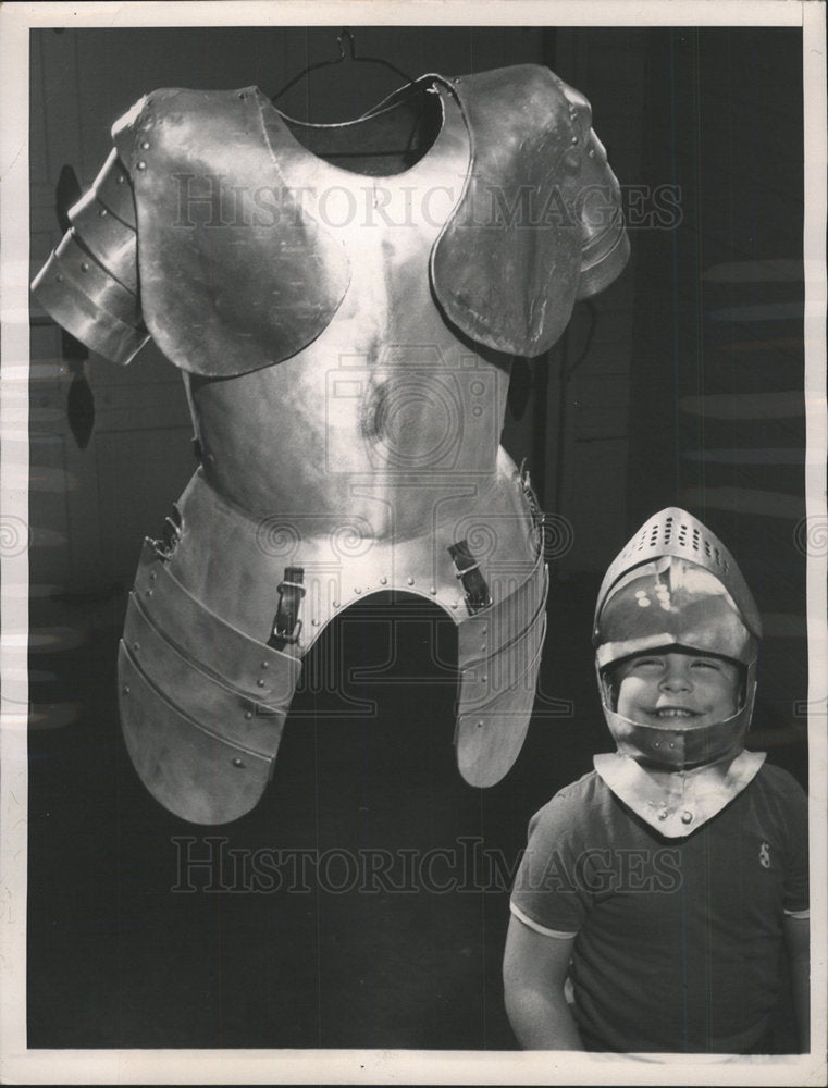 1963 Press Photo Kurt Pope Fitting of Armour - Historic Images