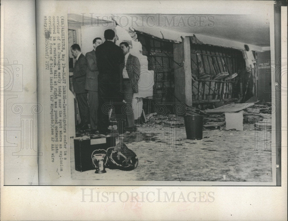 1972 Press Photo Pentagon Bathroom Explosion Interior - Historic Images
