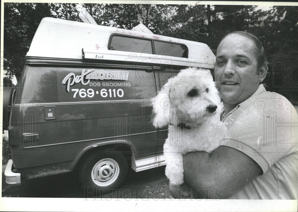 1989 Press Photo Norwood Dog Groomer Pet Mobile Van - Historic Images