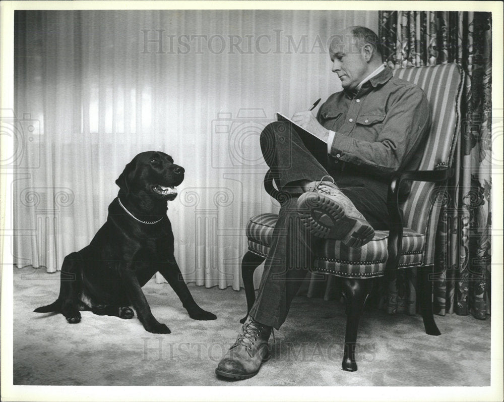 Press Photo Dog Psychiatrist Ray McSoley And His Dog - Historic Images