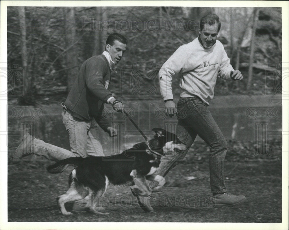 1990 Press Photo Clasby Russo Animal Rescue League Dog - Historic Images