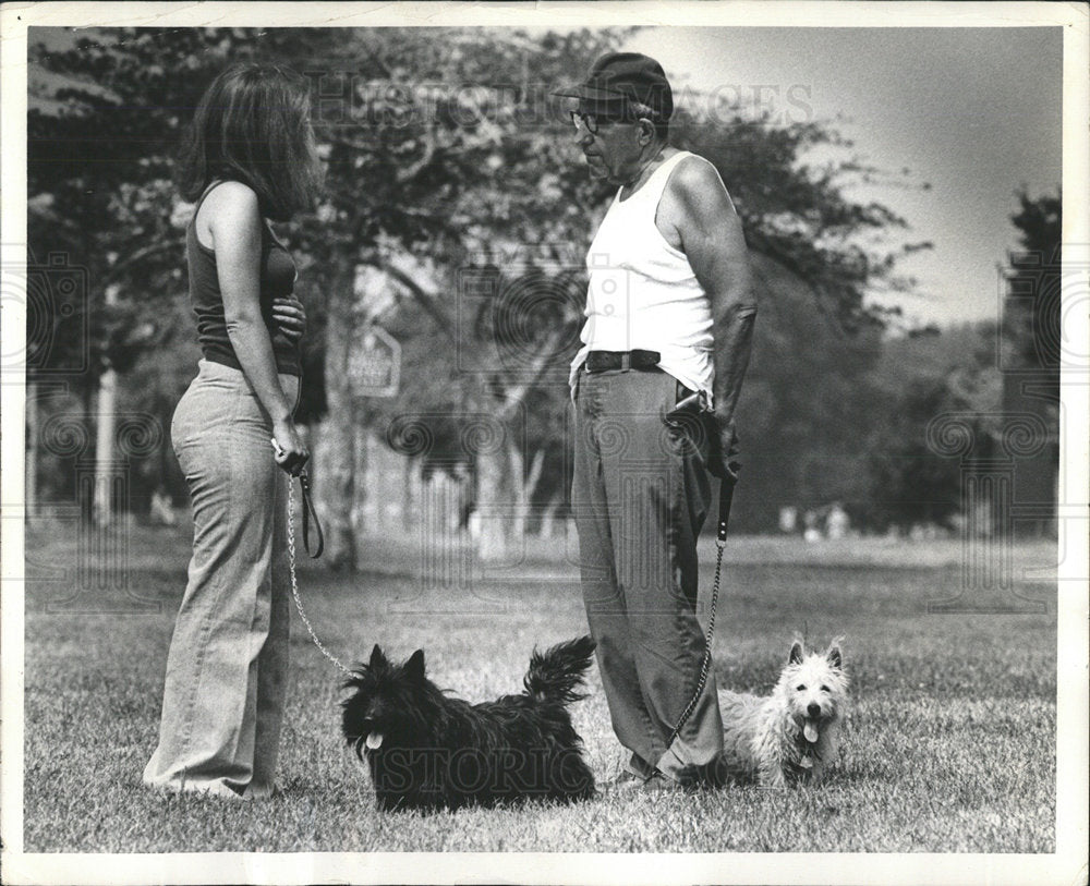 1978 Press Photo Dog Walkers With Dogs In Boston Park - Historic Images