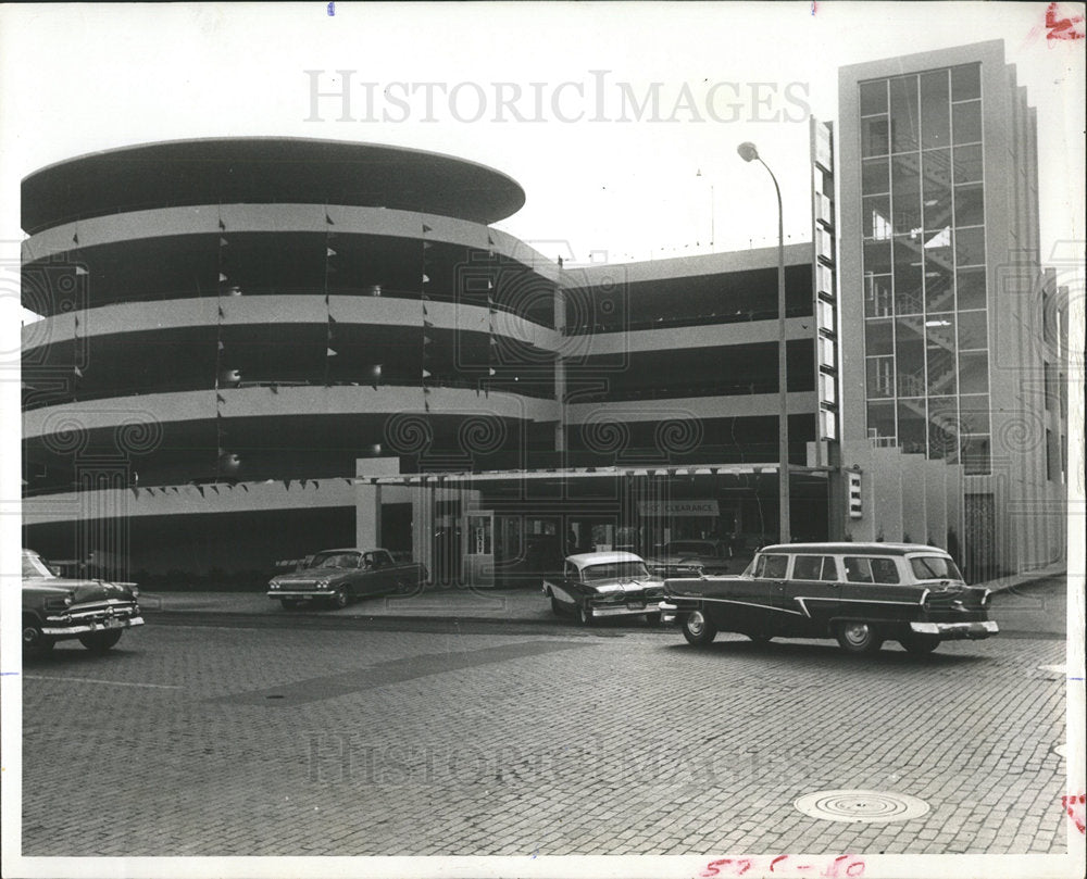 Press Photo Mayo Clinic Hospital Parking Garage  - Historic Images