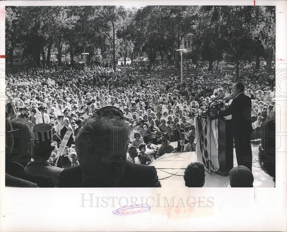 1964 Press Photo Sen. Hubert Humphrey St. Petersburg - Historic Images