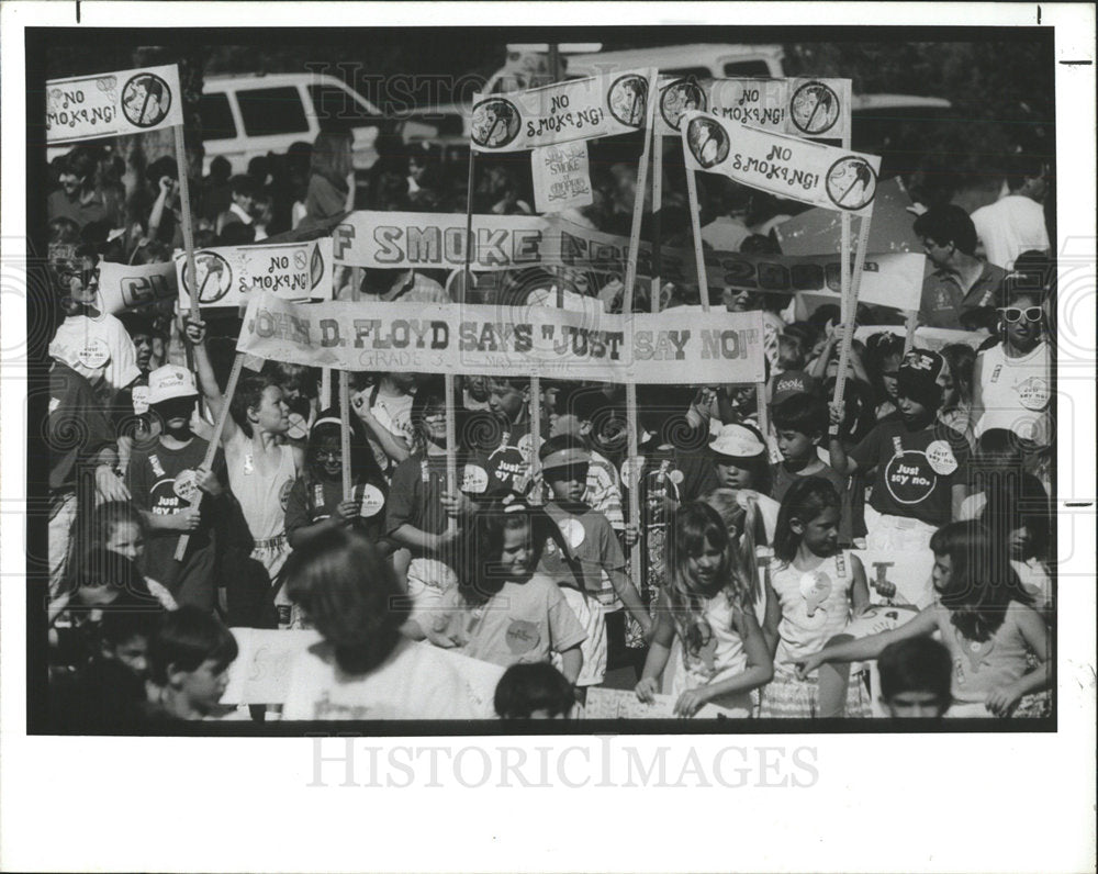 1991 Press Photo &quot;Just Say No&quot; Parade in St. Petersburg - Historic Images