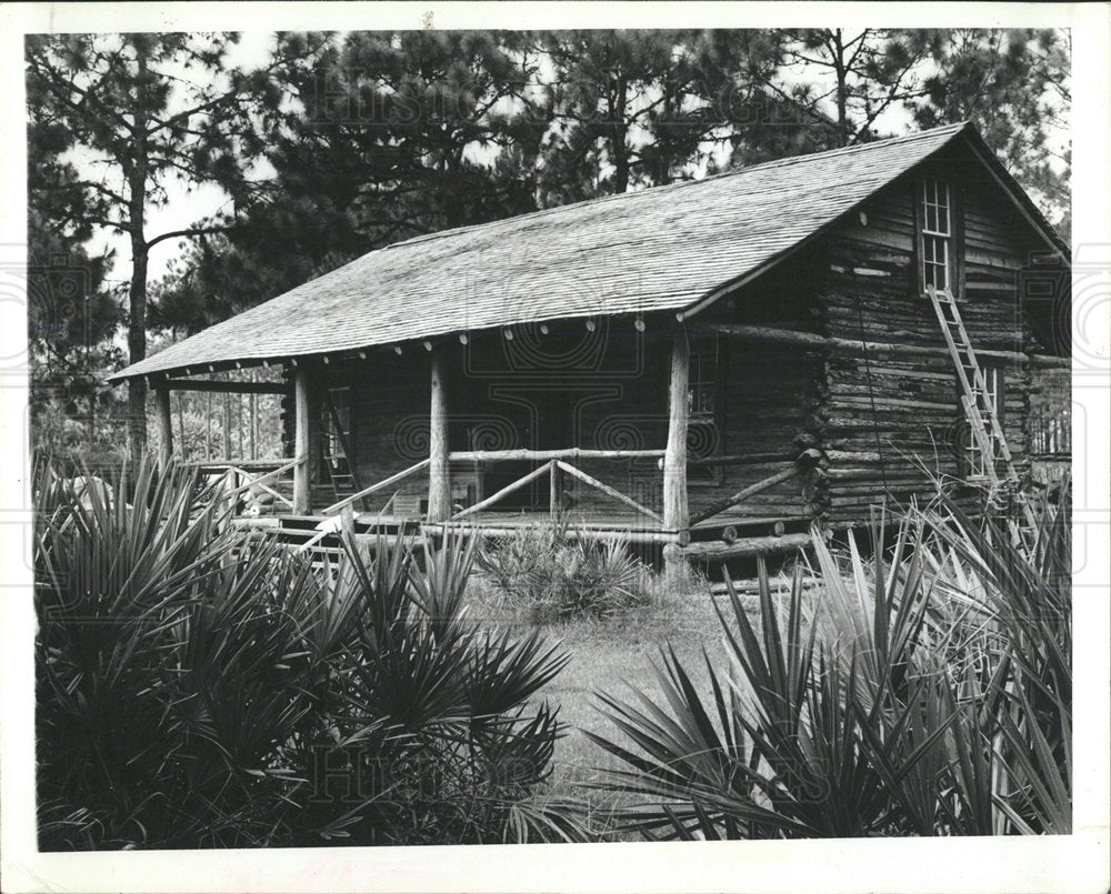 1979 Press Photo McMullen Coachman Log House - Historic Images