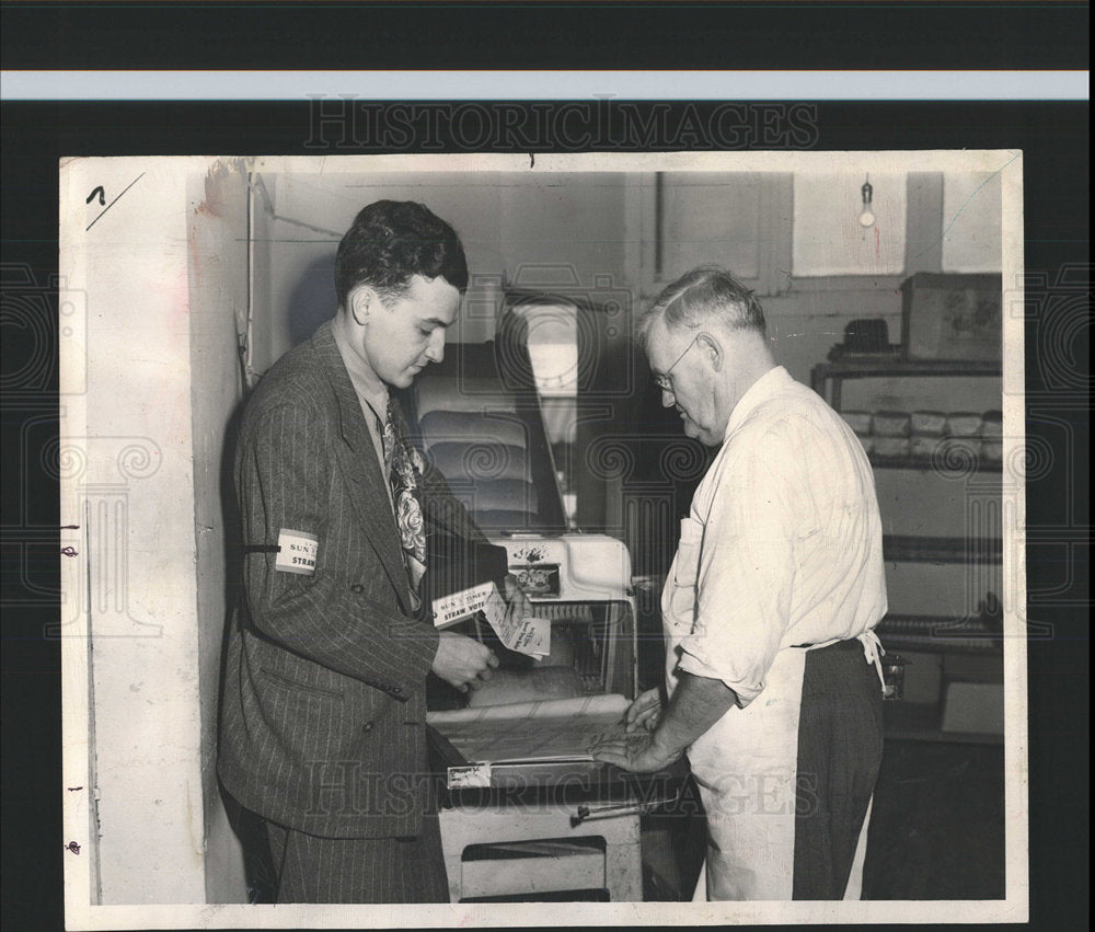 1948, Jack Jordan Poll taker William Eadie - RRY43369 - Historic Images