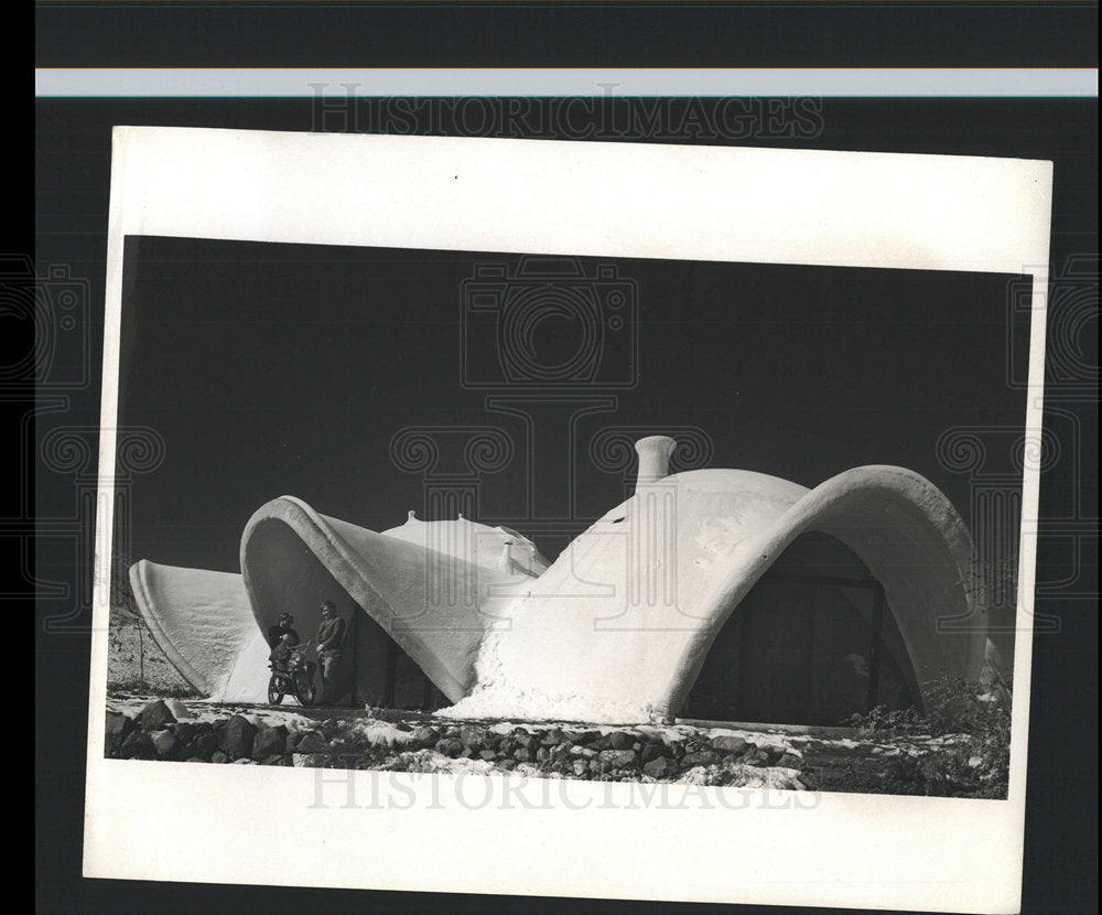 1971 Igloo Colorado home of Selectrofoam - Historic Images
