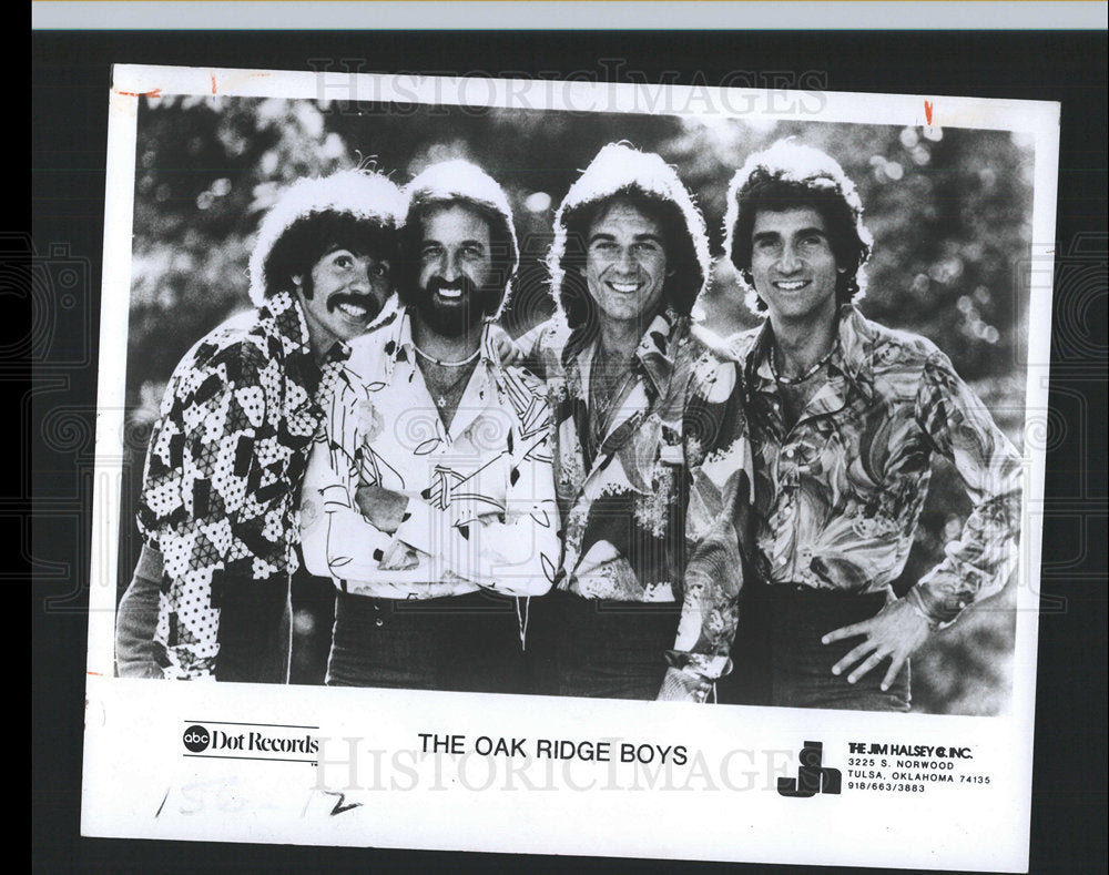 1977 Press Photo Oak Ridge Boys gospel country switch - Historic Images