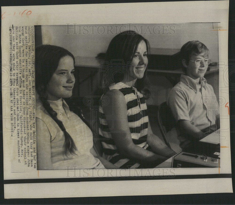 1974 Press Photo Mrs Kay Skillin Debbie Wesley Oroville - Historic Images