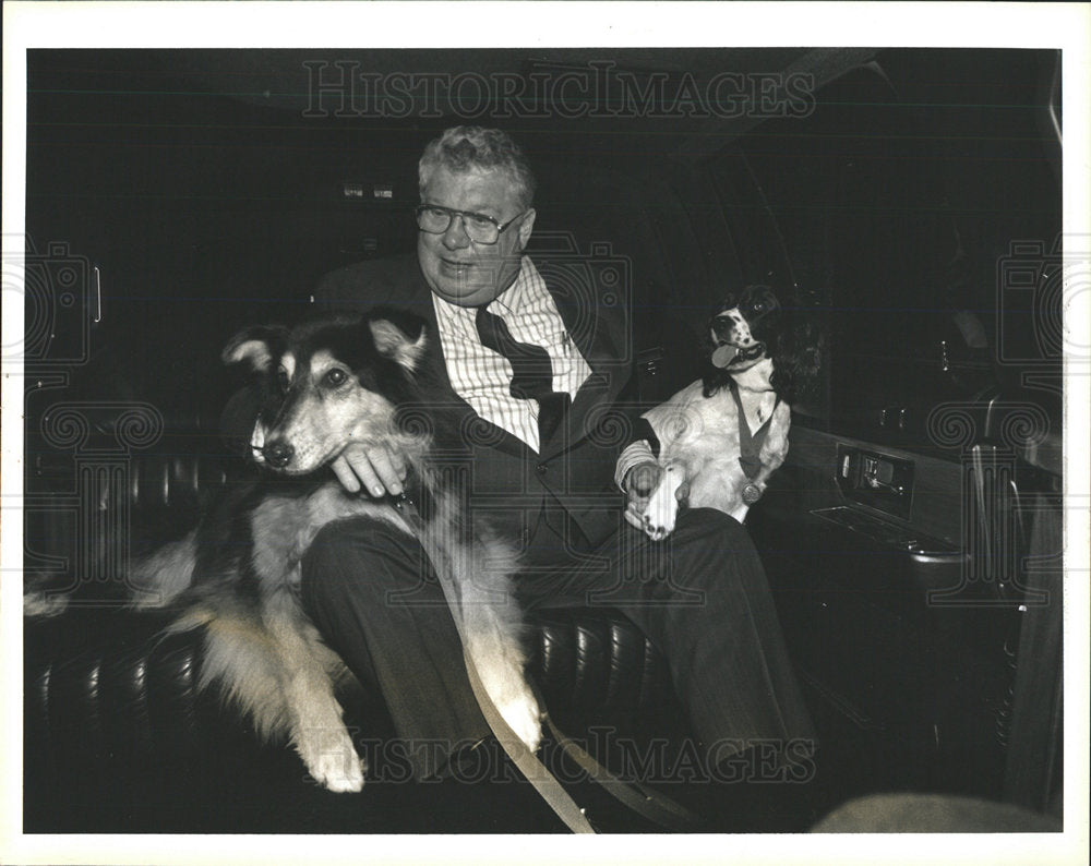 1995 Press Photo MSPCA President Gus Thornton Canine  - Historic Images