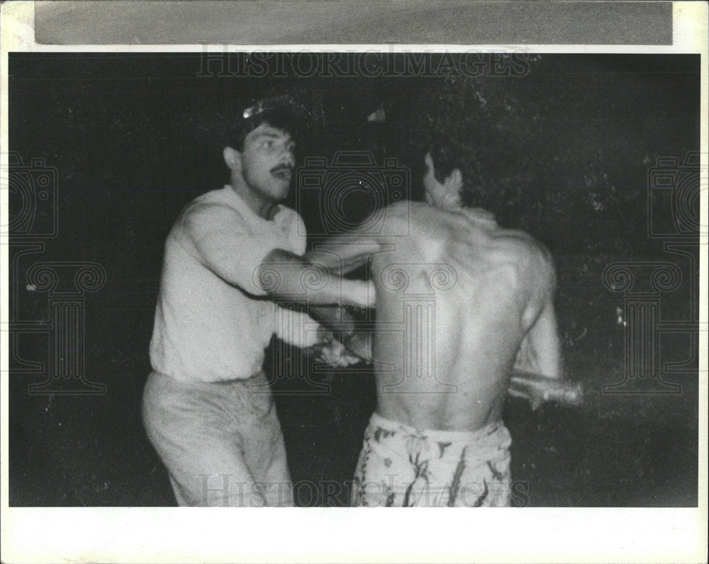 1986 Press Photo Nil Por Assaulted by Robert Stephens - Historic Images