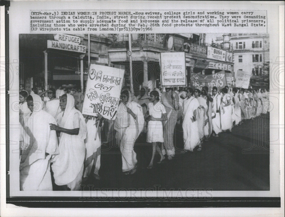 1966 Press Photo Calcutta India Women Protest March  - Historic Images