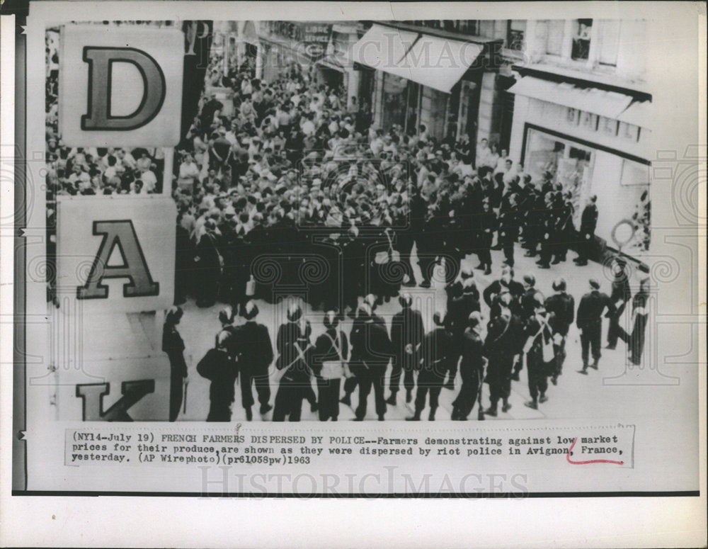 1963 Press Photo Avignon France Riots Demonstrations - Historic Images