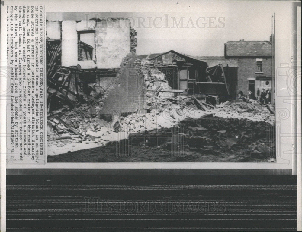 1971 Press Photo Belfast Ardoyne Riot Demos Ireland - Historic Images