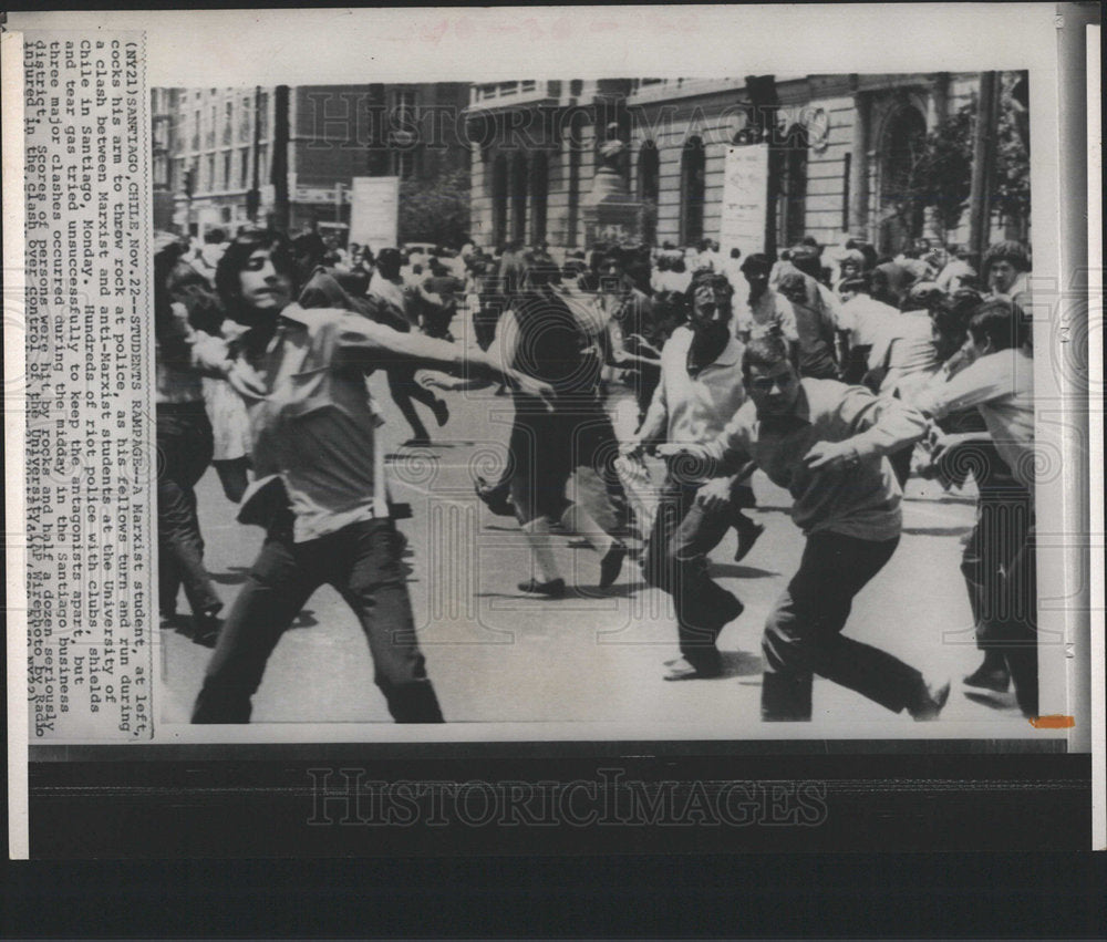 1971 Press Photo Market student Marxist rock police  - Historic Images