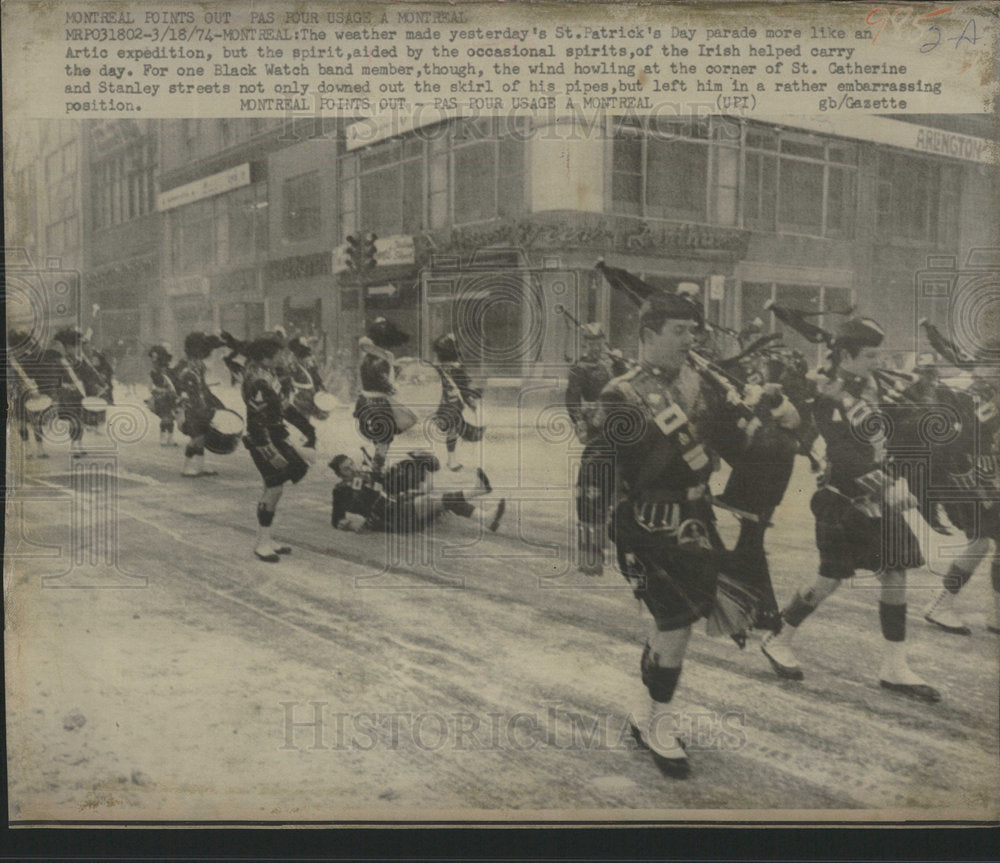1974 Press Photo St. Patrick's Day Parade Montreal  - Historic Images